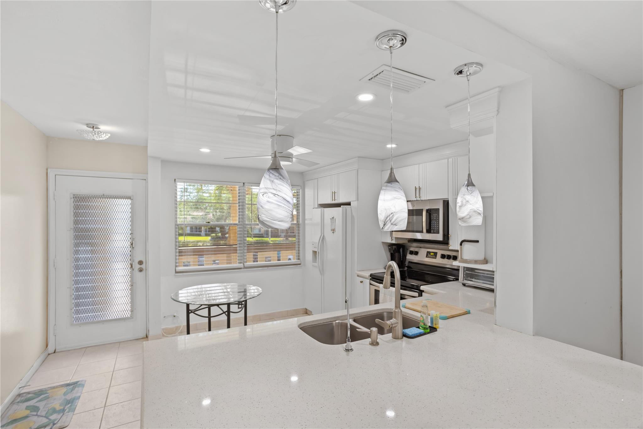 4702 Martinique Dr D2