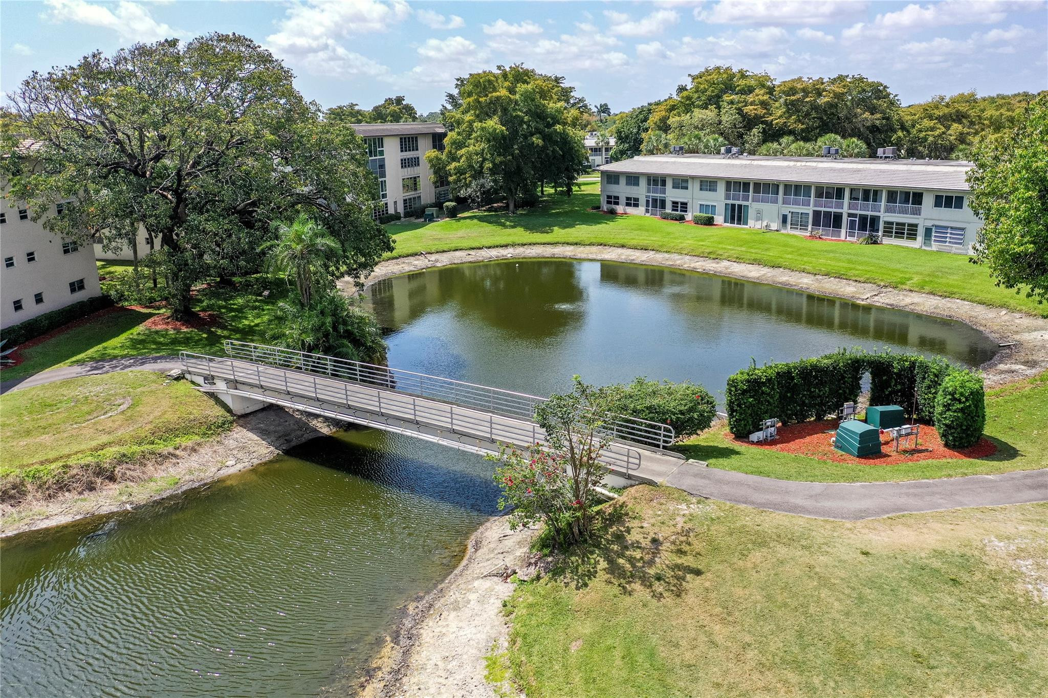 4702 Martinique Dr D2