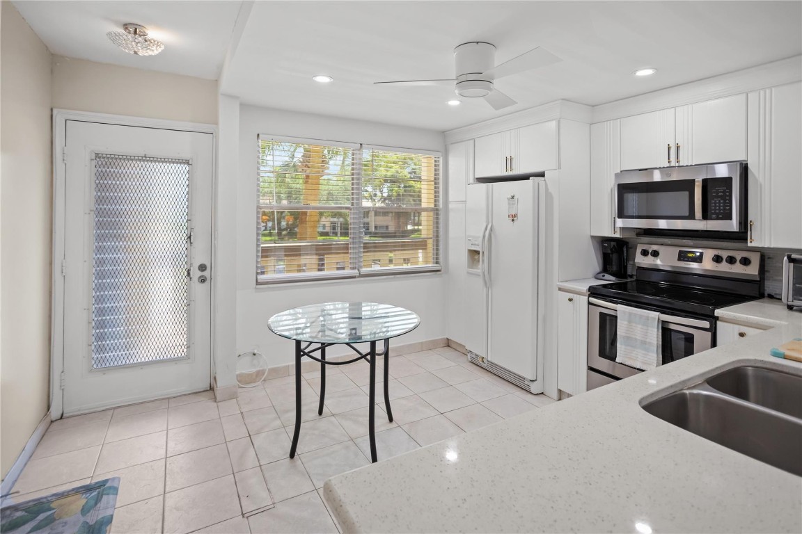 4702 Martinique Dr D2