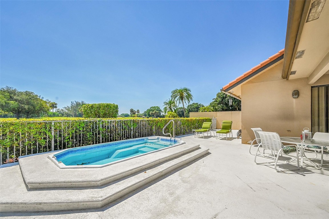 19324 Cherry Hills Ter