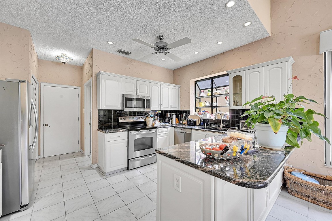 19324 Cherry Hills Ter