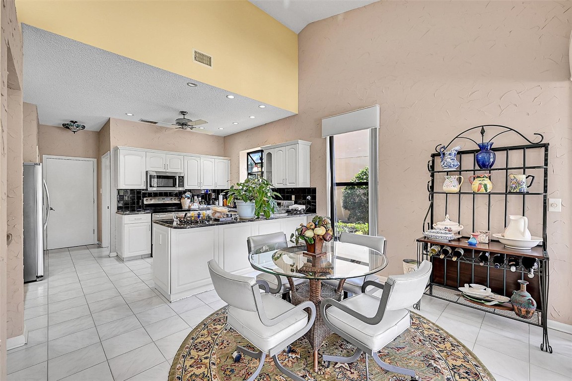 19324 Cherry Hills Ter