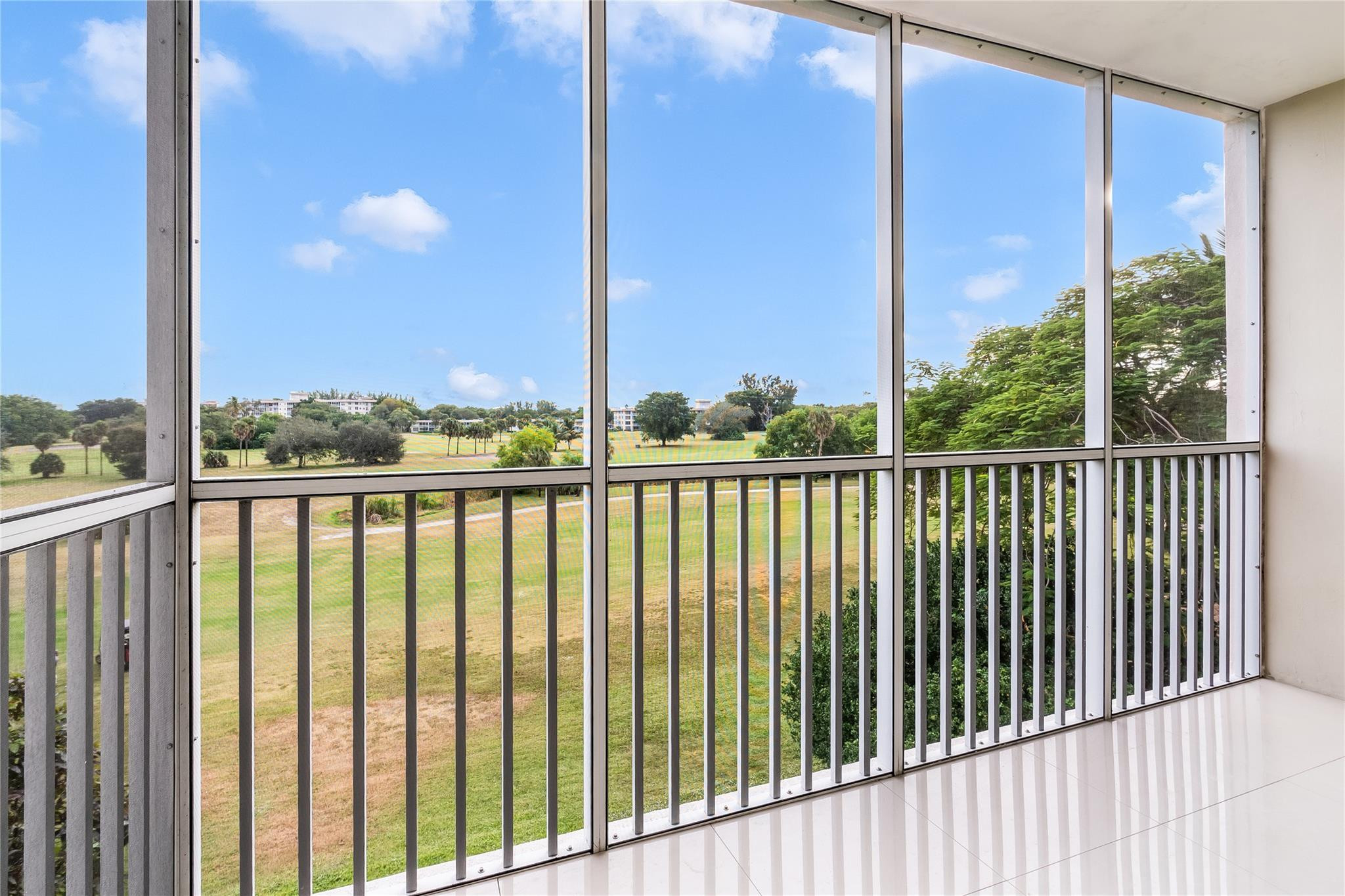 2950 N Palm Aire Dr 404