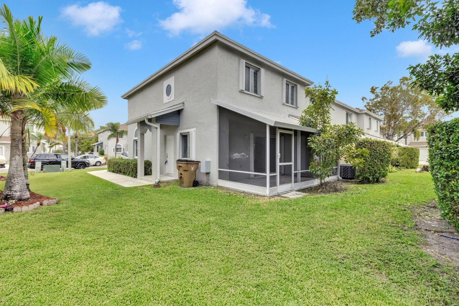 4760 SW 14th Ct