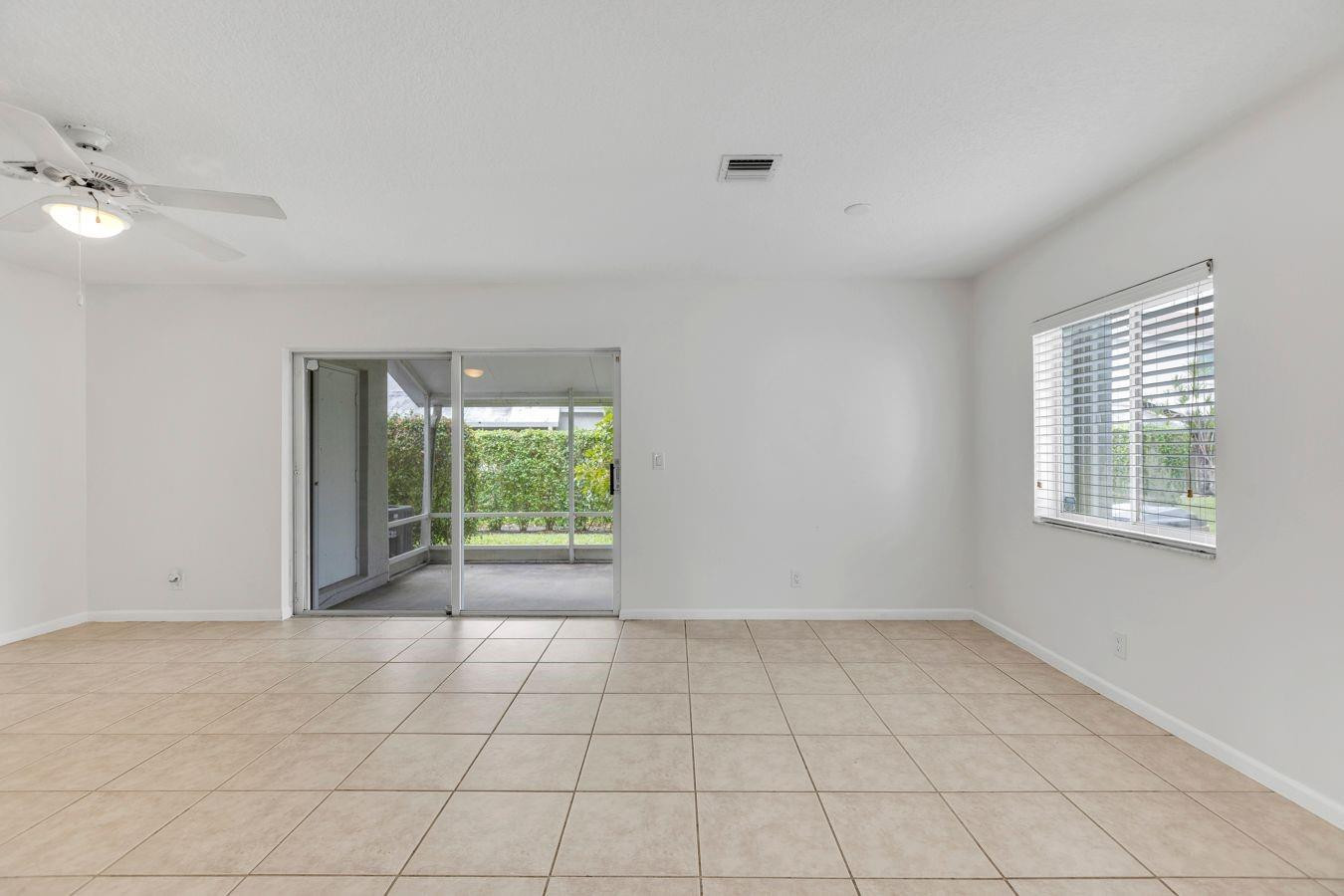 4760 SW 14th Ct