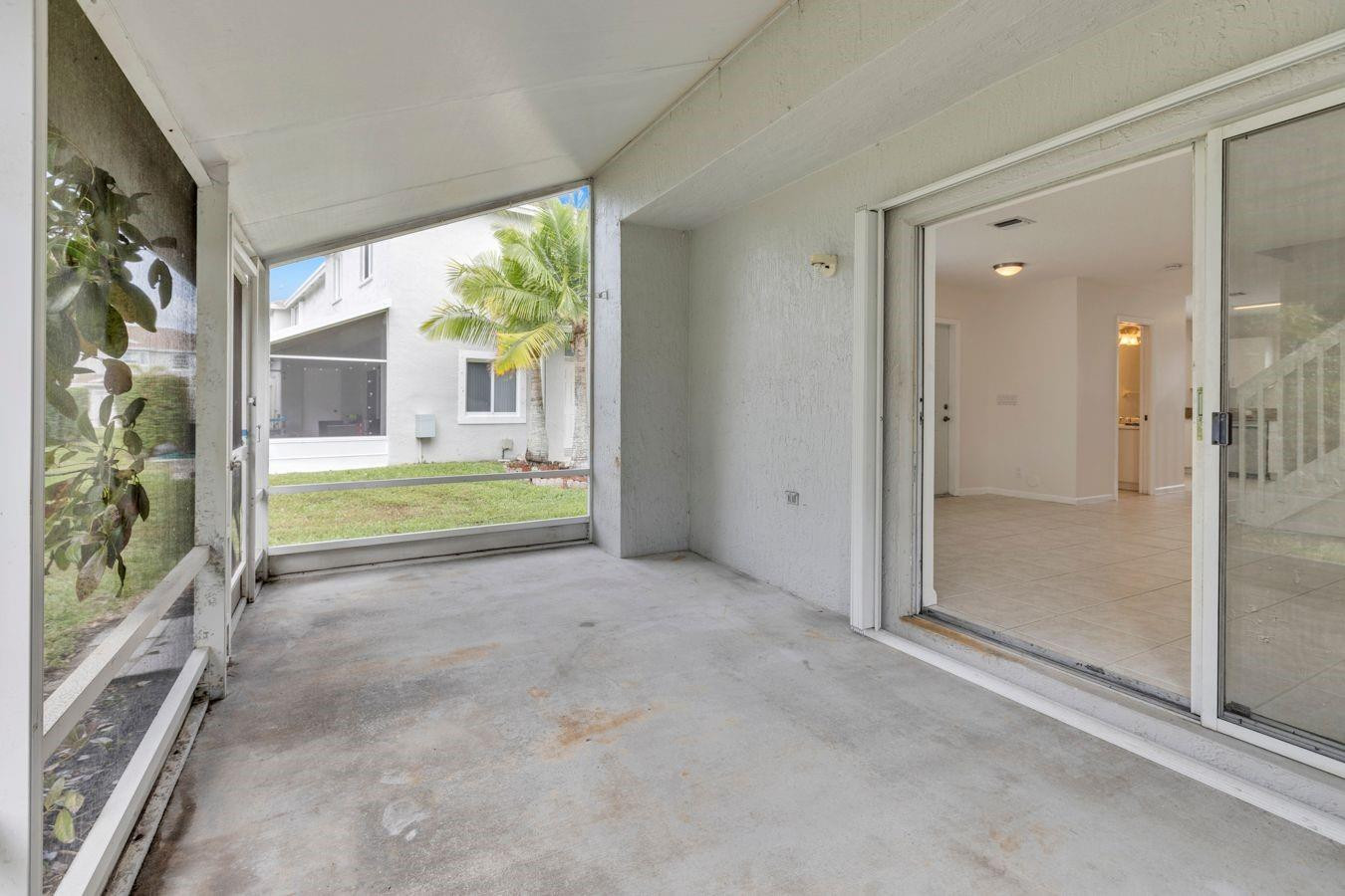 4760 SW 14th Ct