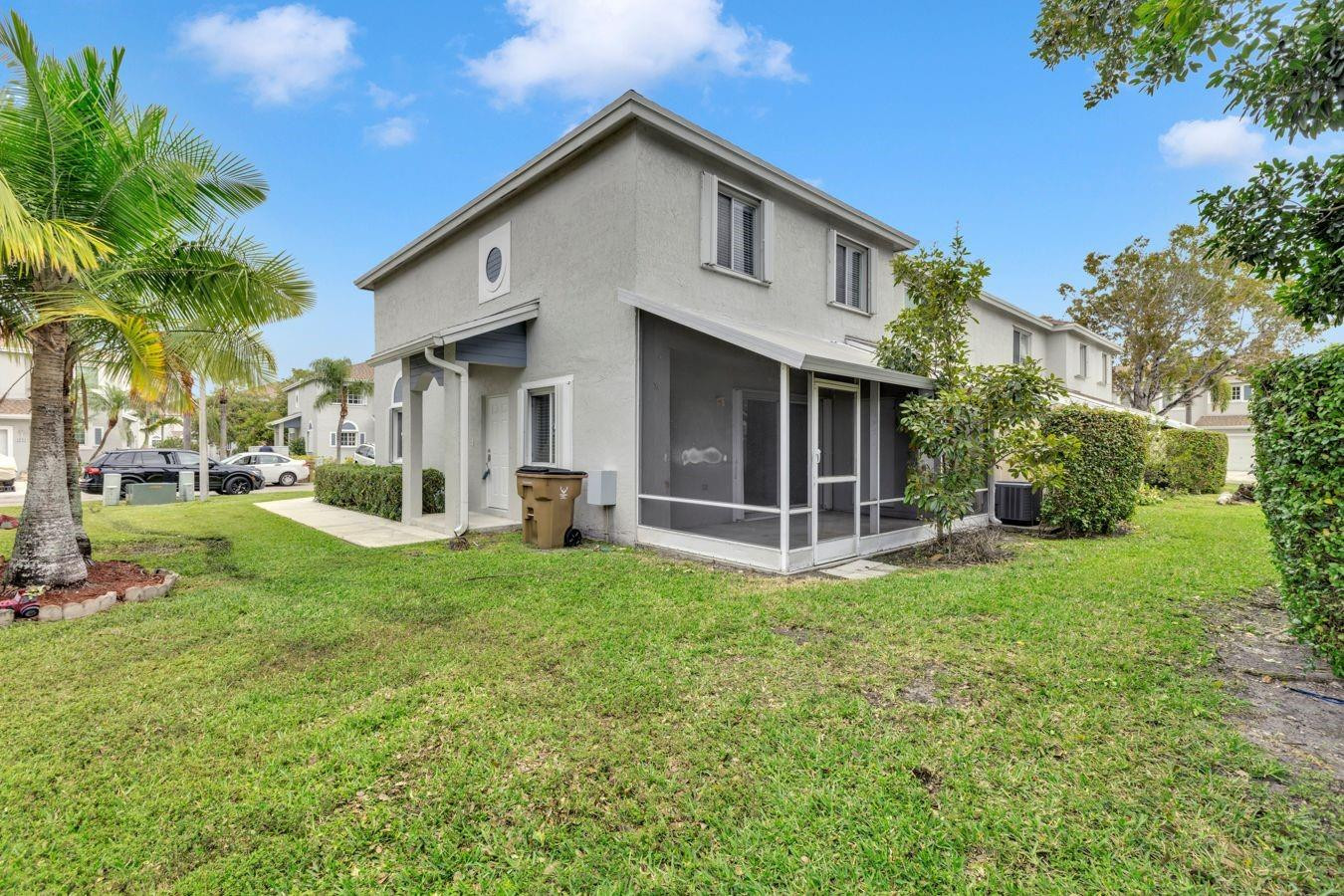 4760 SW 14th Ct