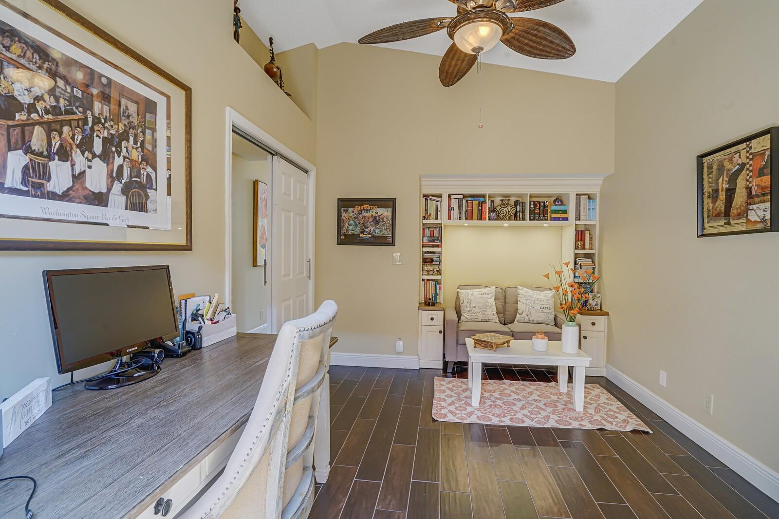 10552 Santa Laguna Dr