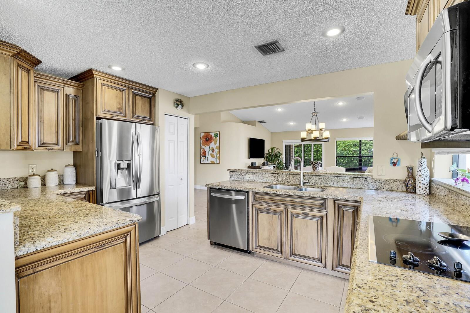 10552 Santa Laguna Dr