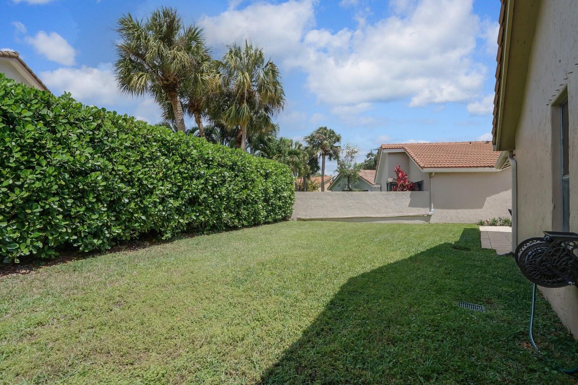 10552 Santa Laguna Dr