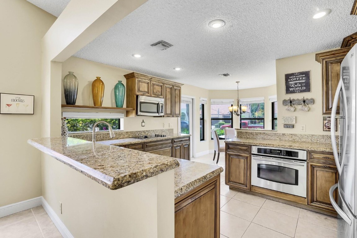 10552 Santa Laguna Dr