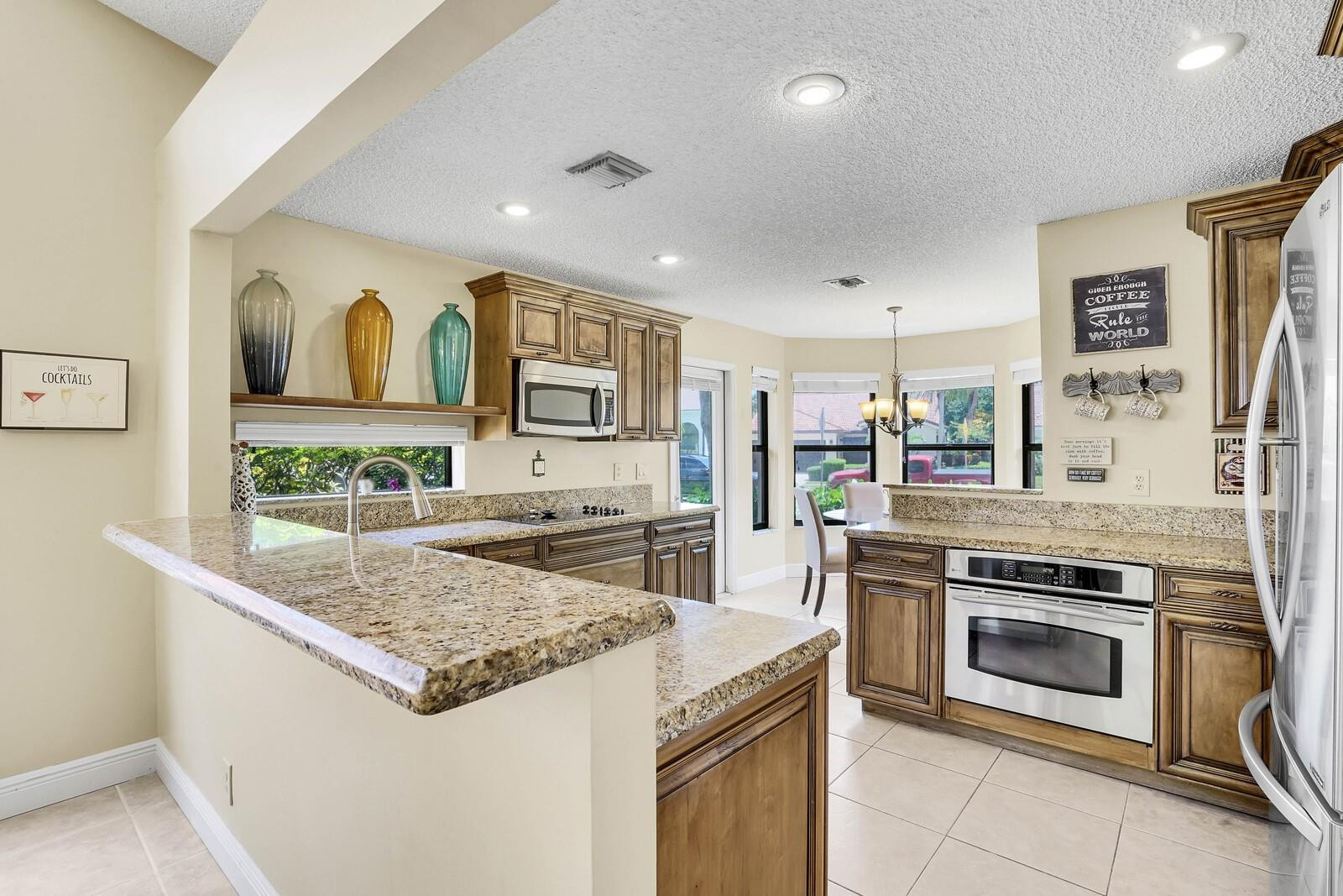 10552 Santa Laguna Dr