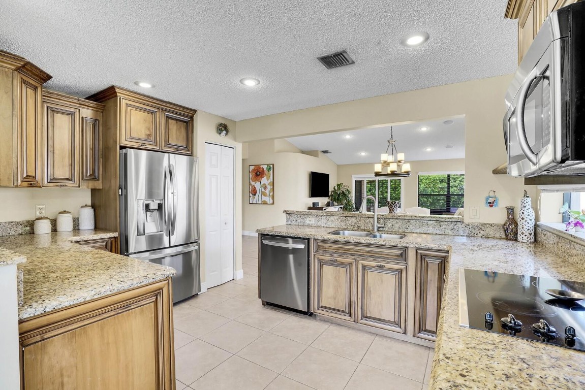 10552 Santa Laguna Dr