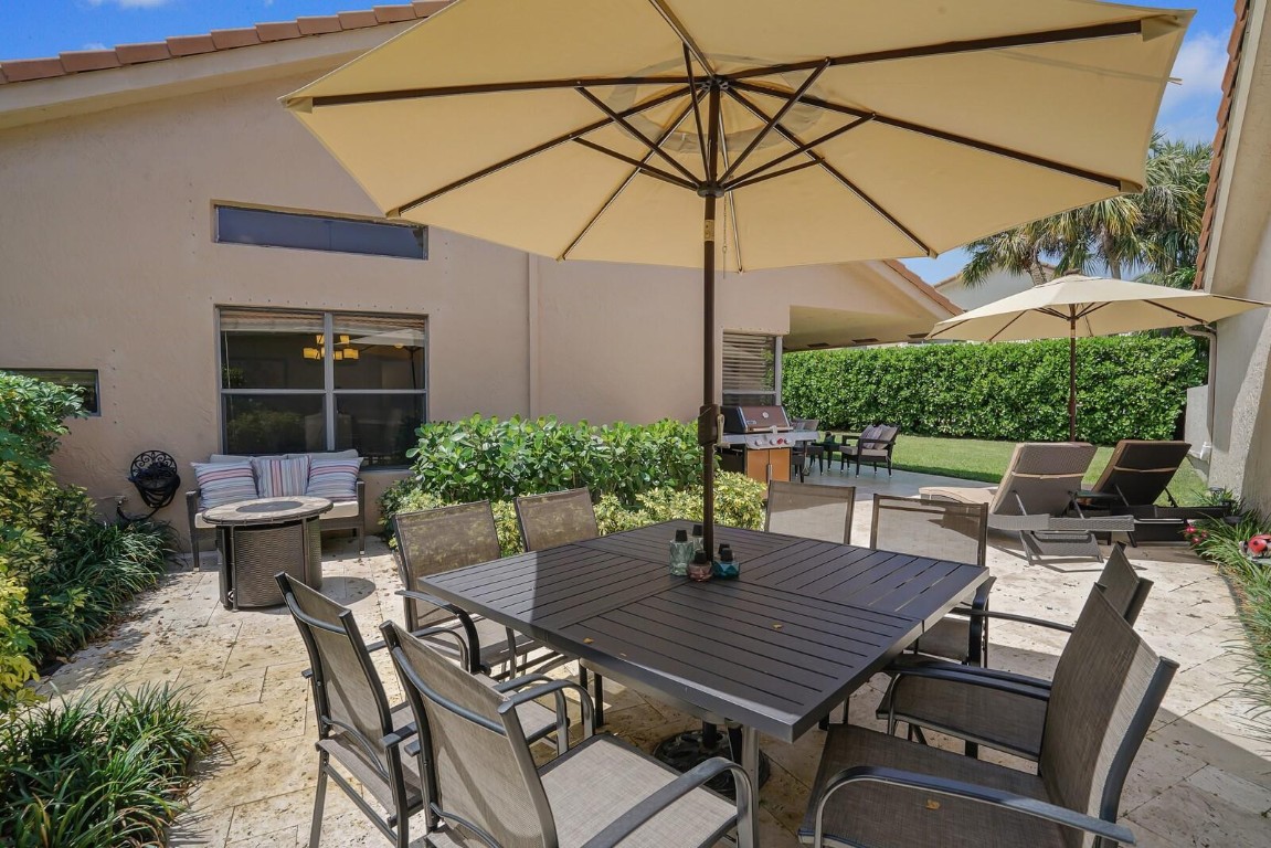 10552 Santa Laguna Dr