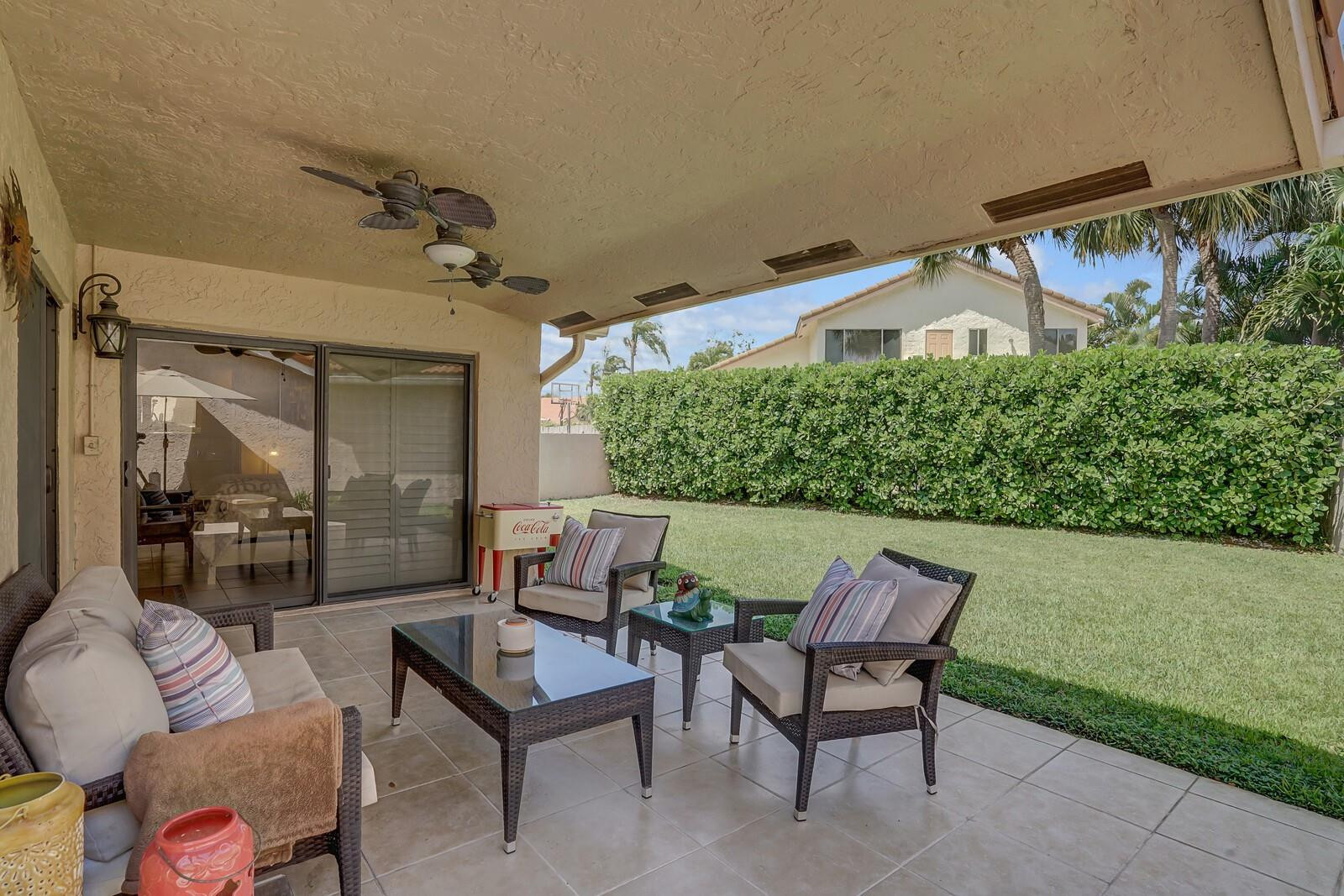 10552 Santa Laguna Dr