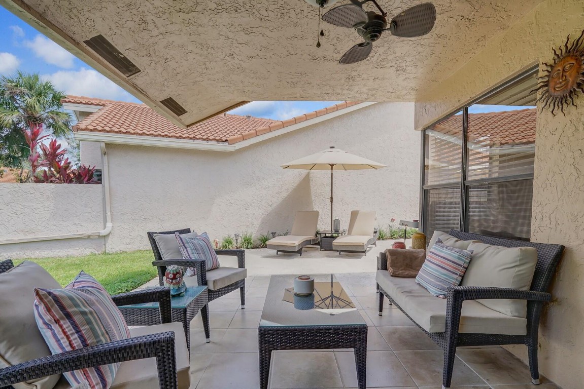 10552 Santa Laguna Dr