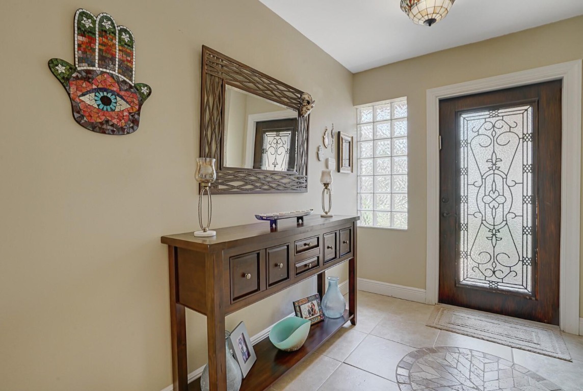 10552 Santa Laguna Dr