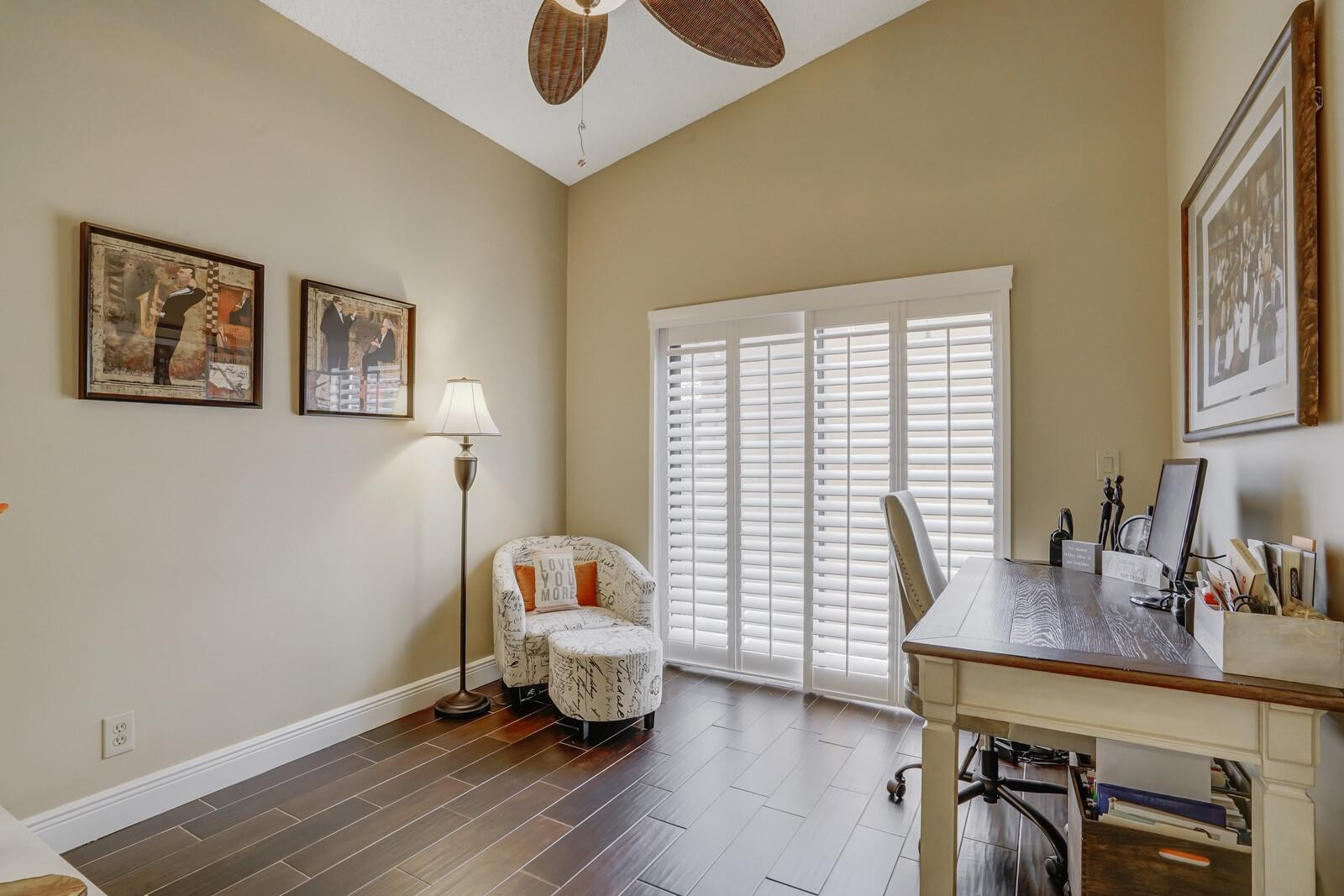 10552 Santa Laguna Dr