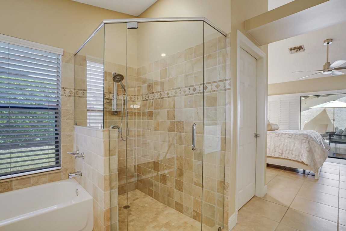 10552 Santa Laguna Dr