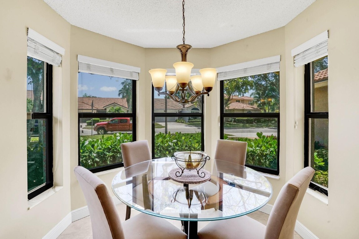 10552 Santa Laguna Dr