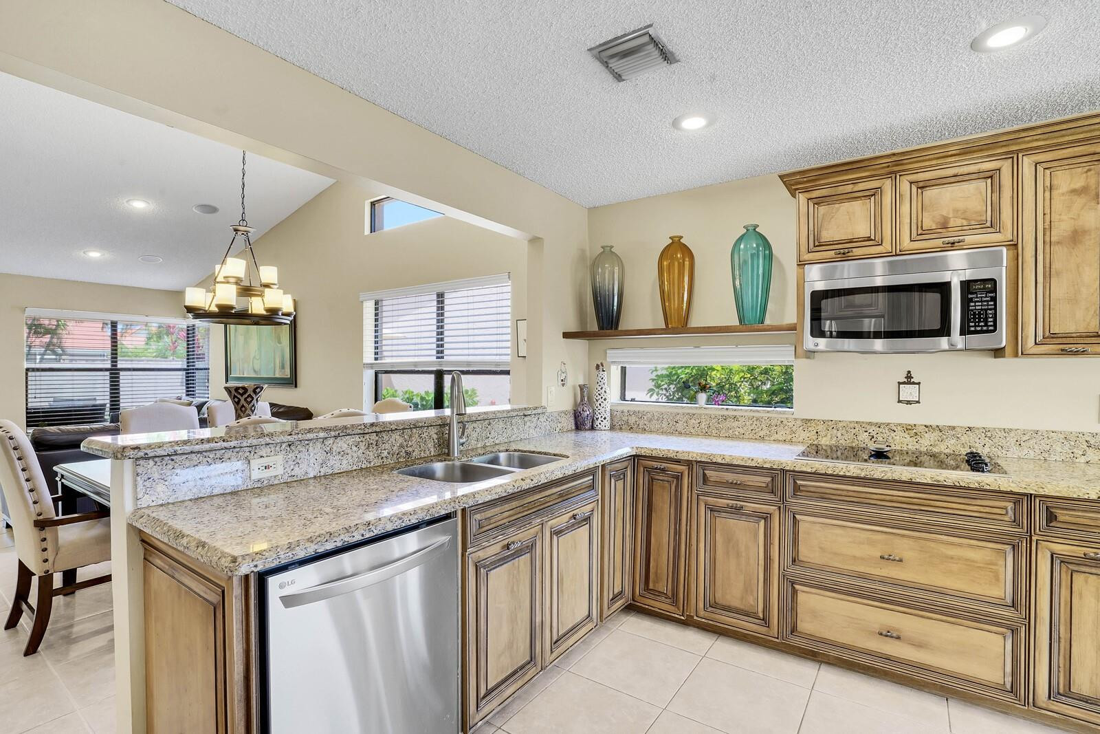 10552 Santa Laguna Dr