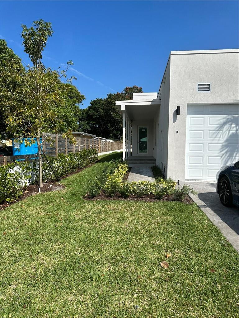 1305 N 58 AVE A