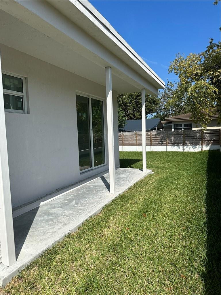 1305 N 58 AVE A