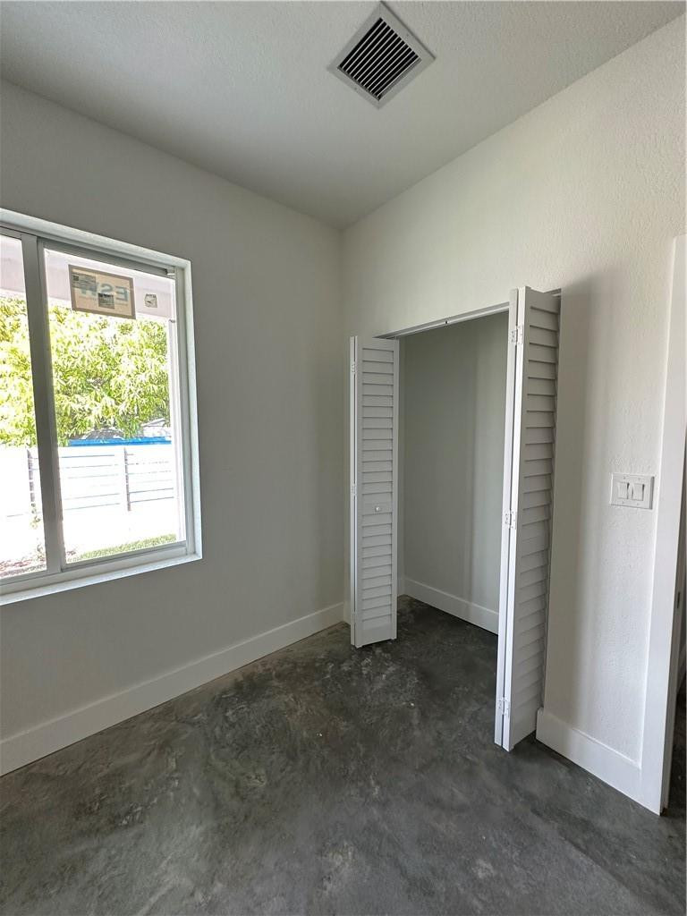 1305 N 58 AVE A
