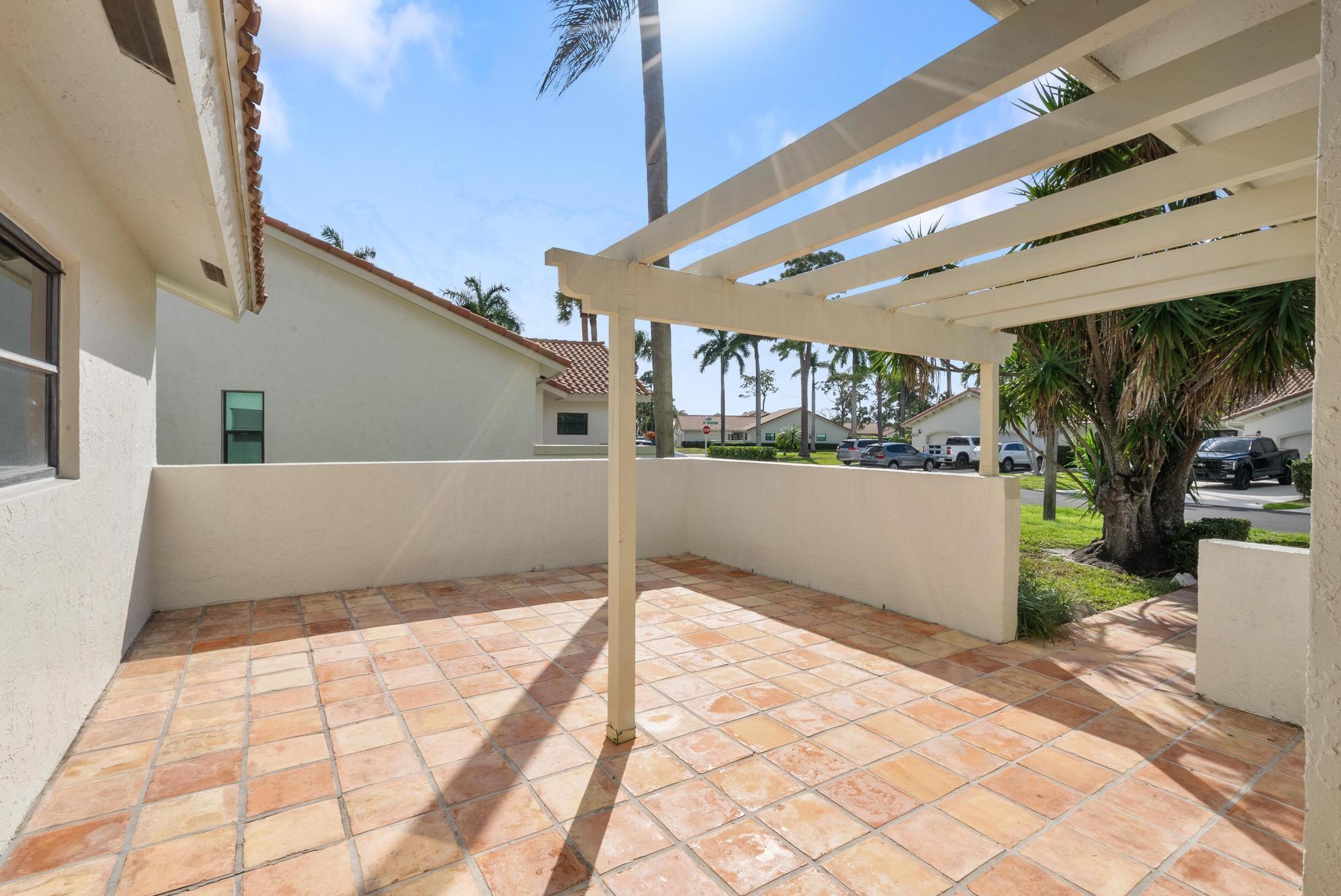 6828 Consolata St