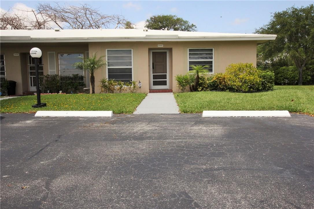 20844 Vinesta Cir 20844