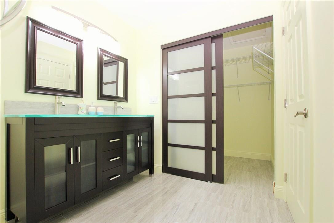 20844 Vinesta Cir 20844