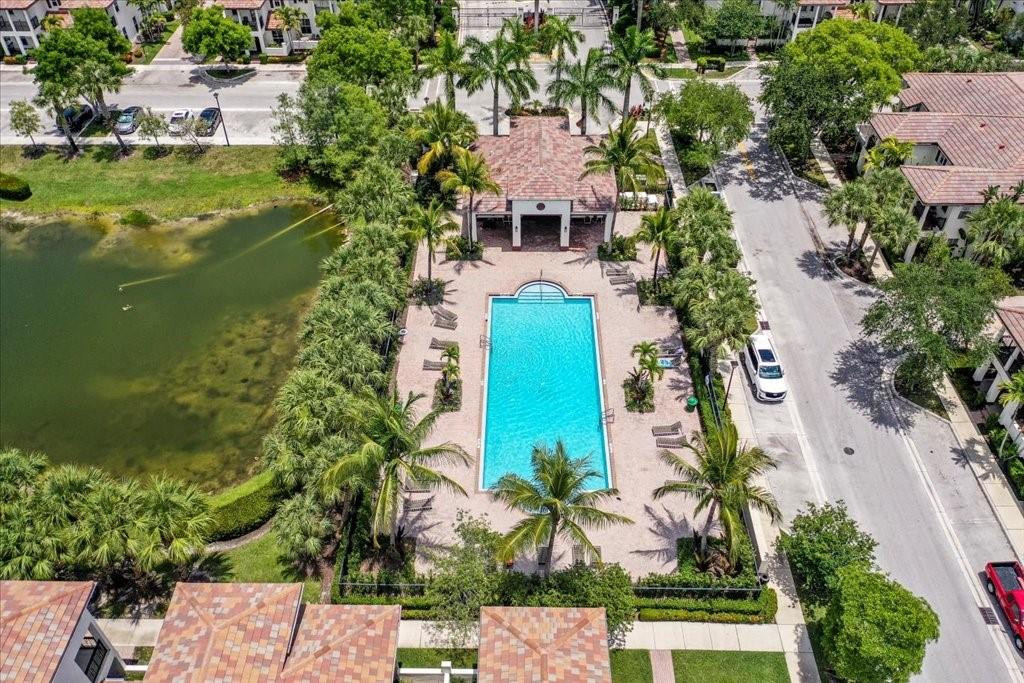 4742 Sierra Ln