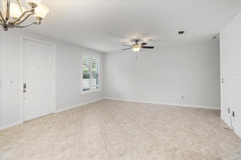 4742 Sierra Ln