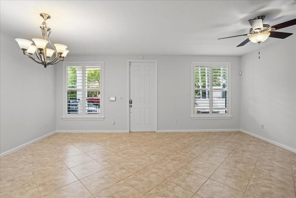 4742 Sierra Ln
