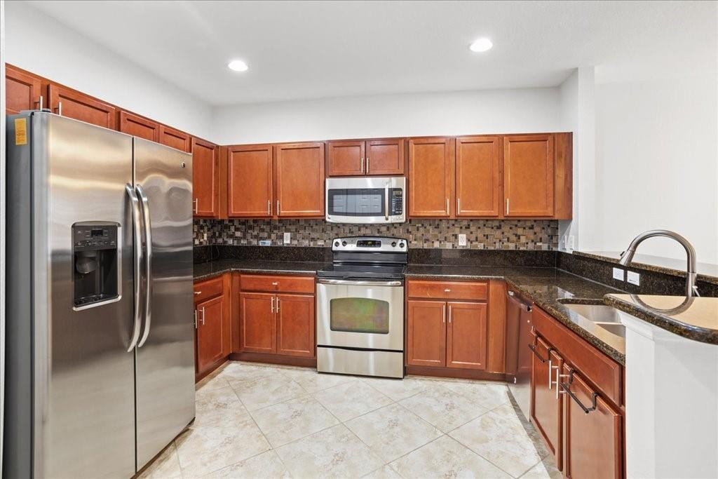 4742 Sierra Ln