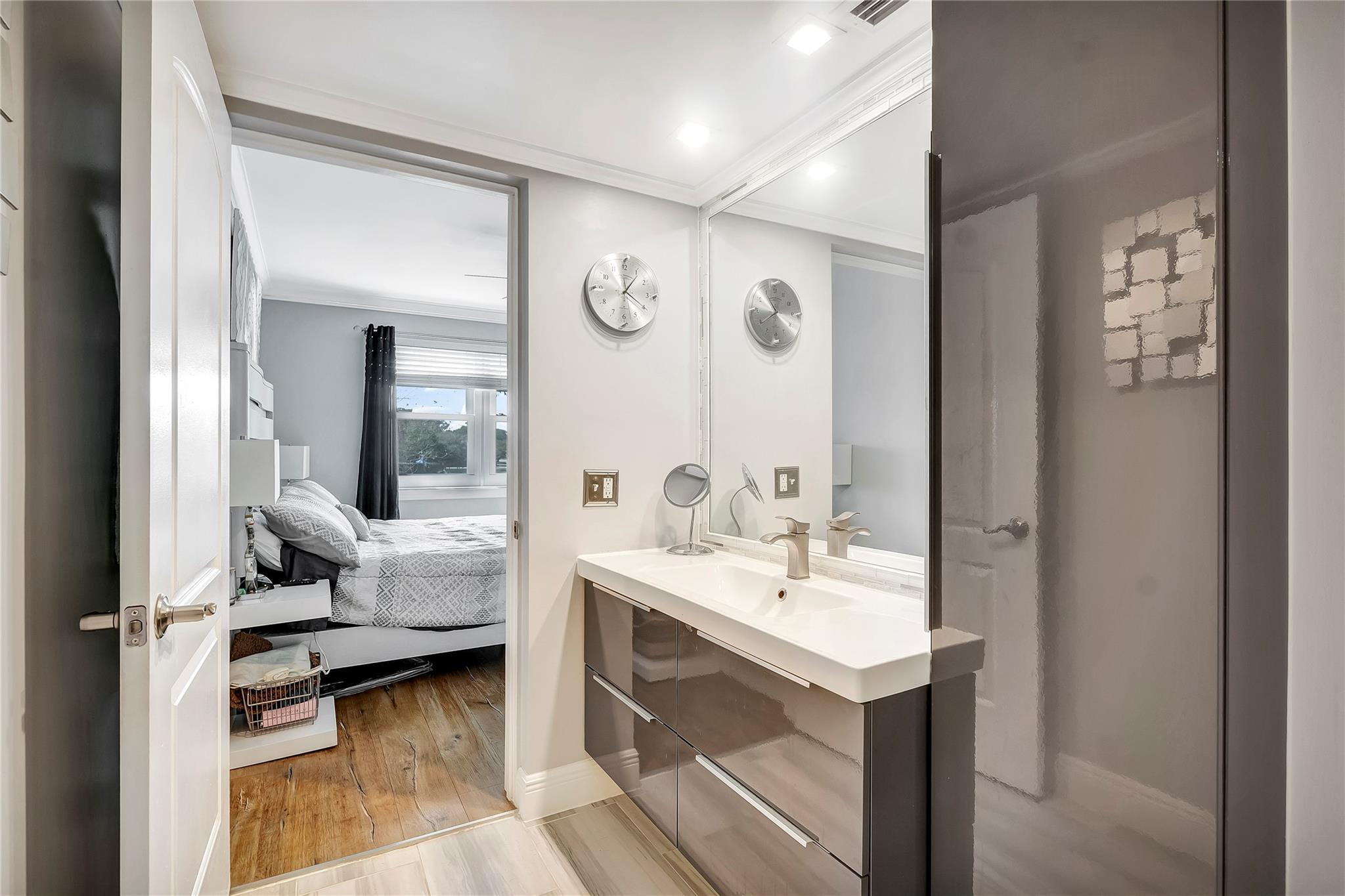 2236 N CYPRESS BEND DRIVE 206