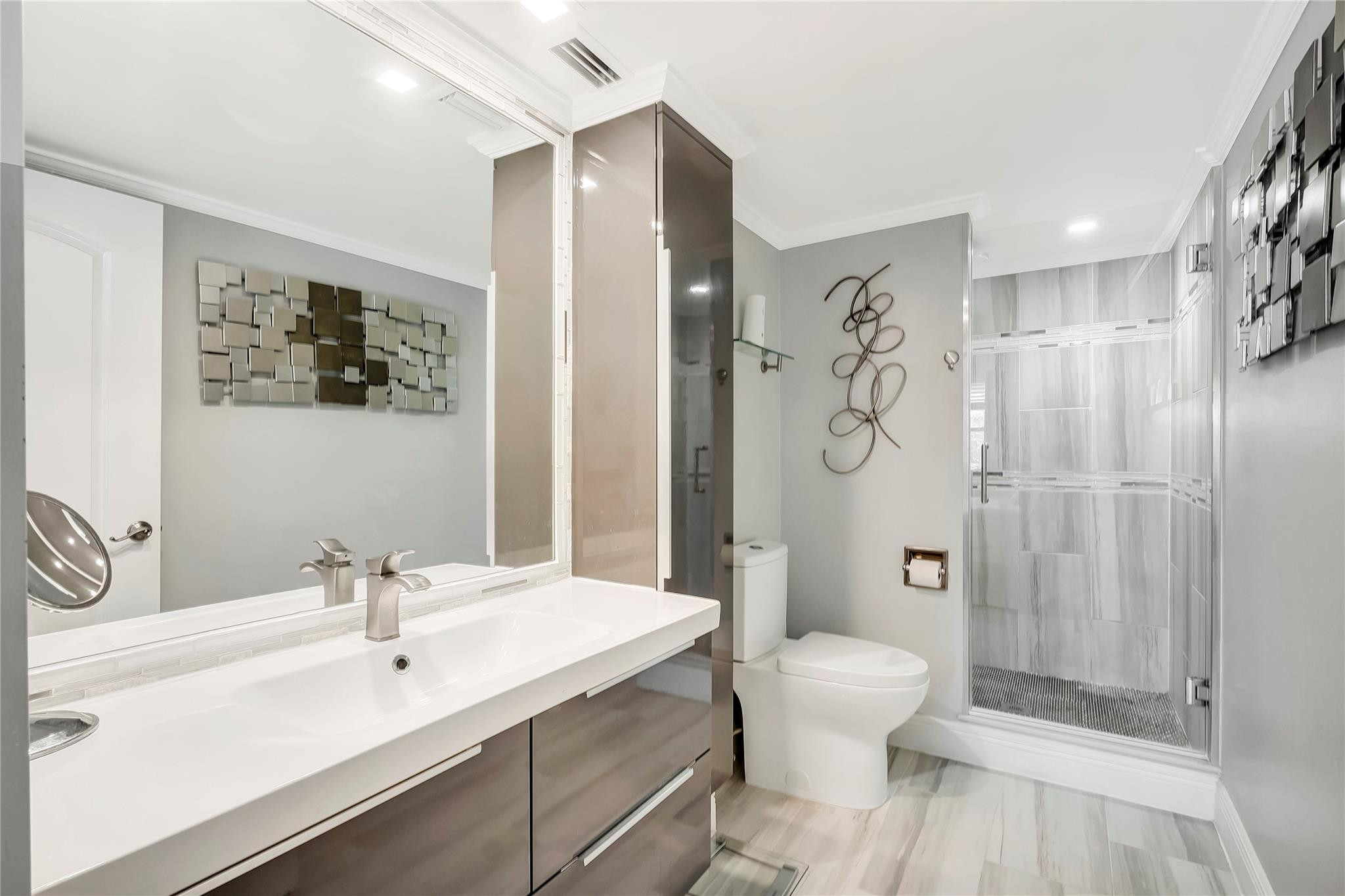 2236 N CYPRESS BEND DRIVE 206