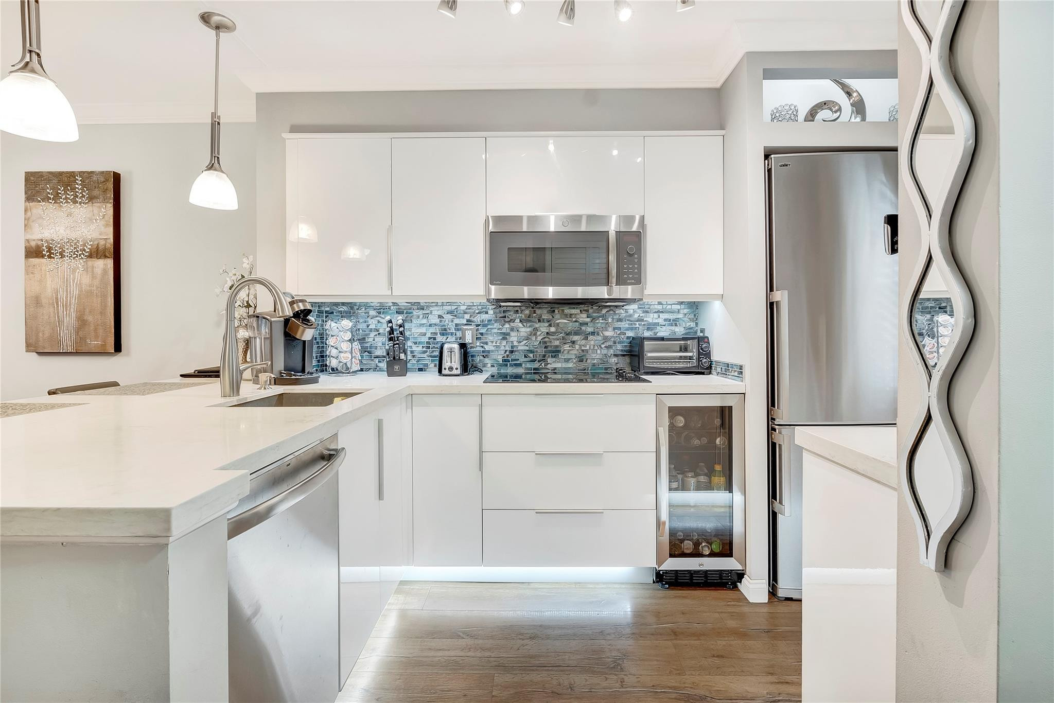 2236 N CYPRESS BEND DRIVE 206