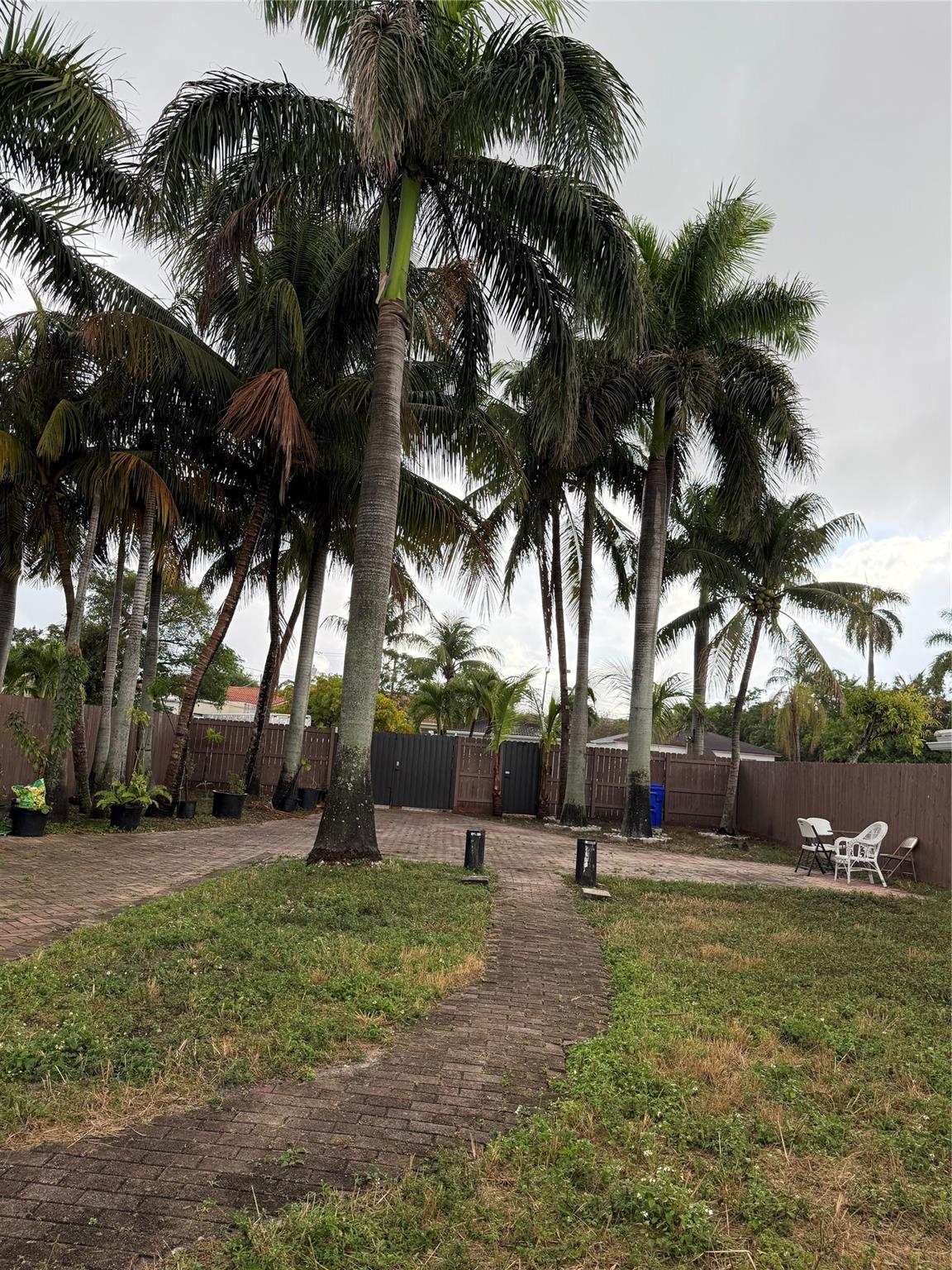 1817 CLEVELAND STREET A