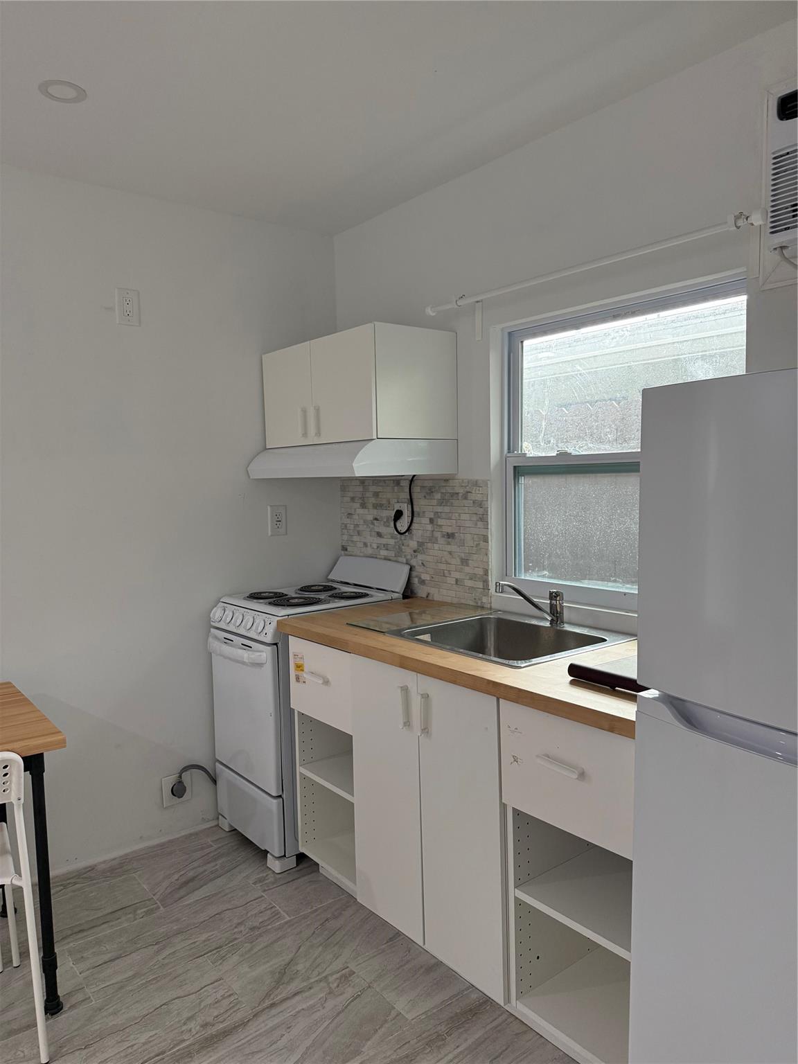 1817 CLEVELAND STREET A