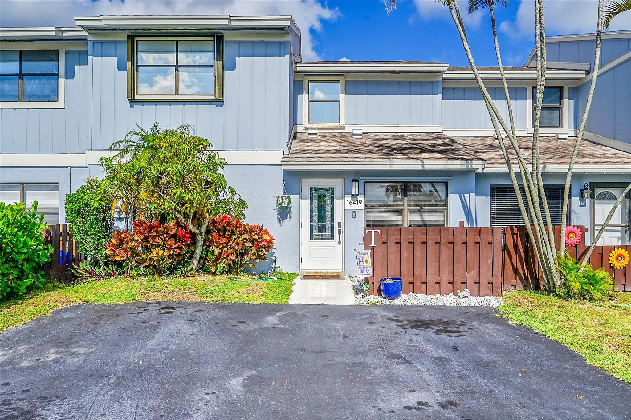 16419 Strawberry Way