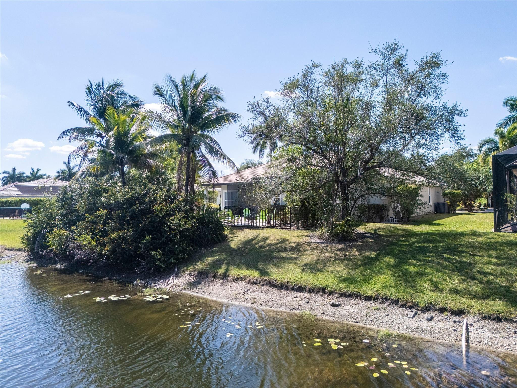 10645 NW 69th Pl