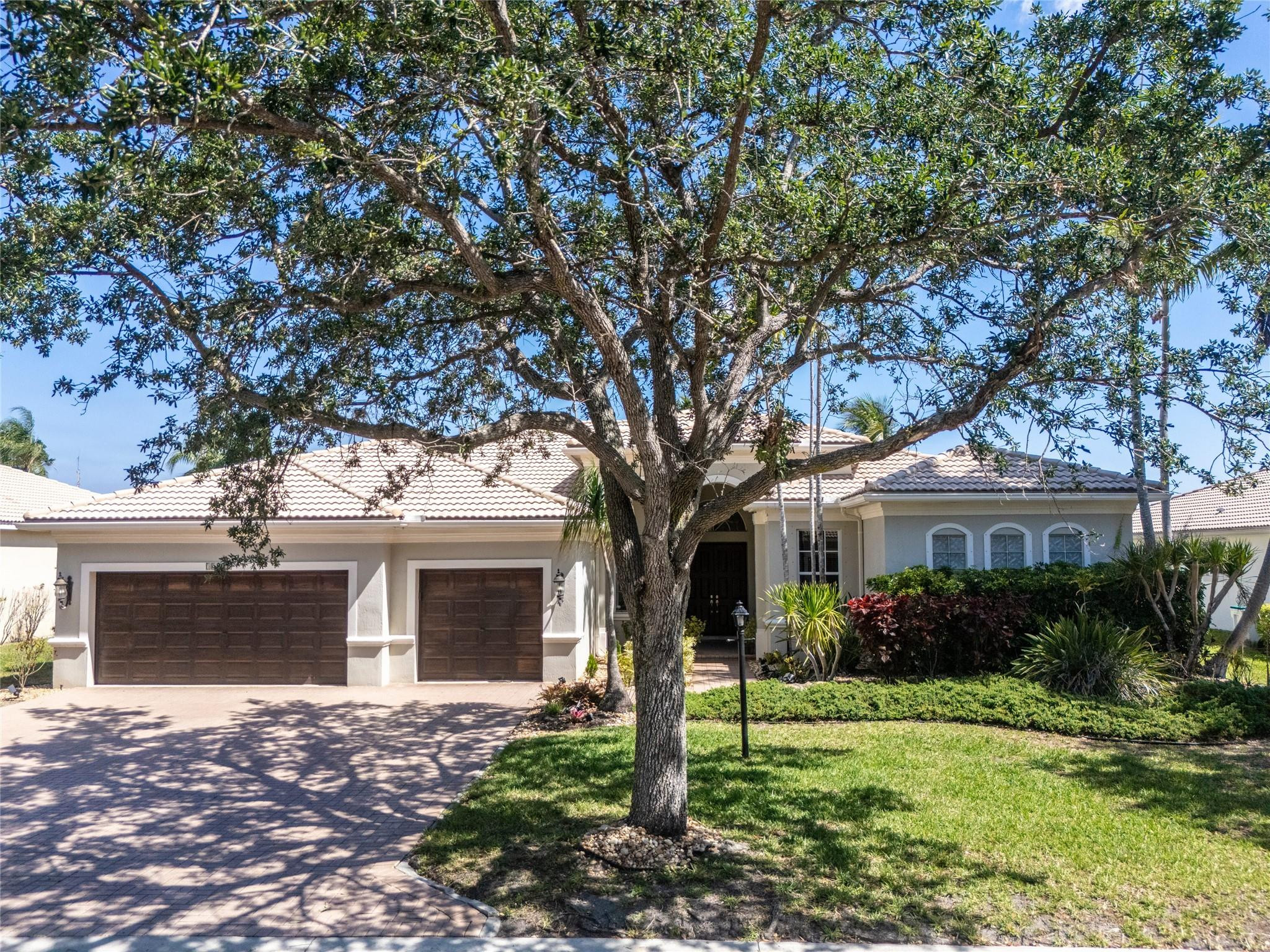10645 NW 69th Pl