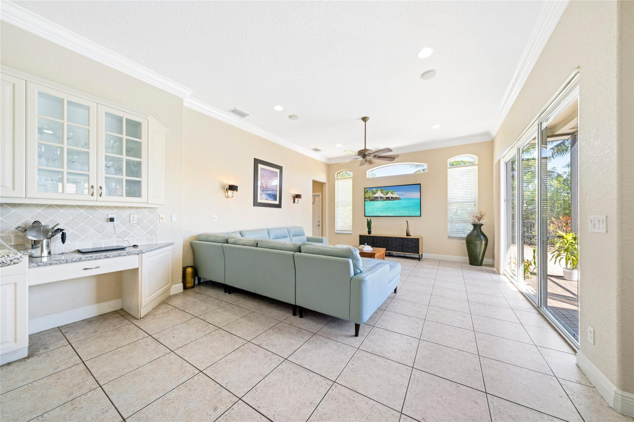 10645 NW 69th Pl