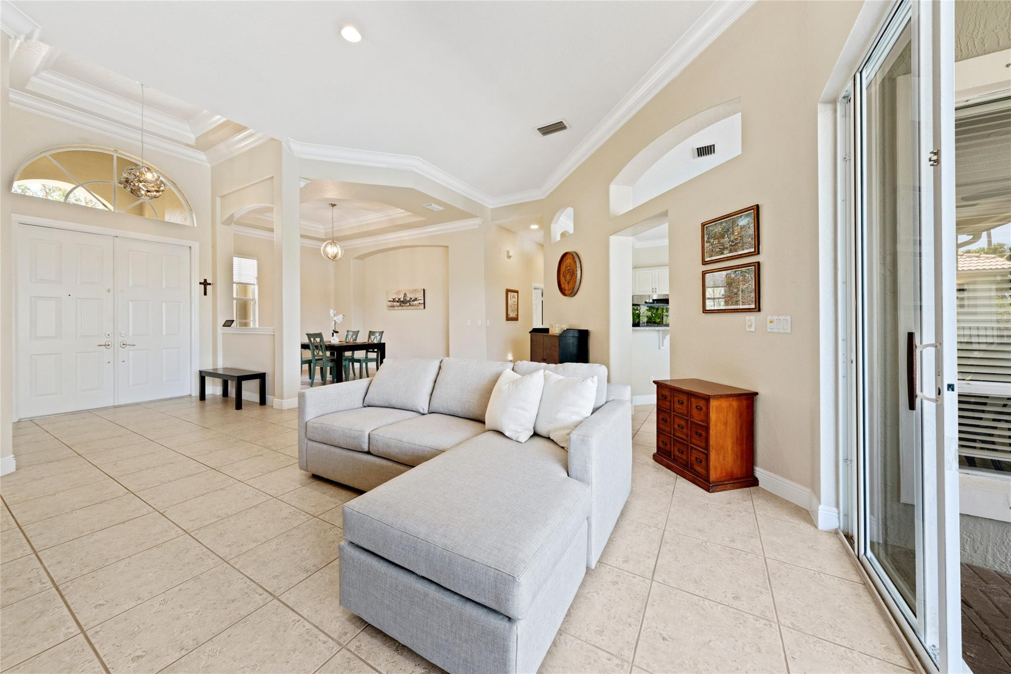 10645 NW 69th Pl