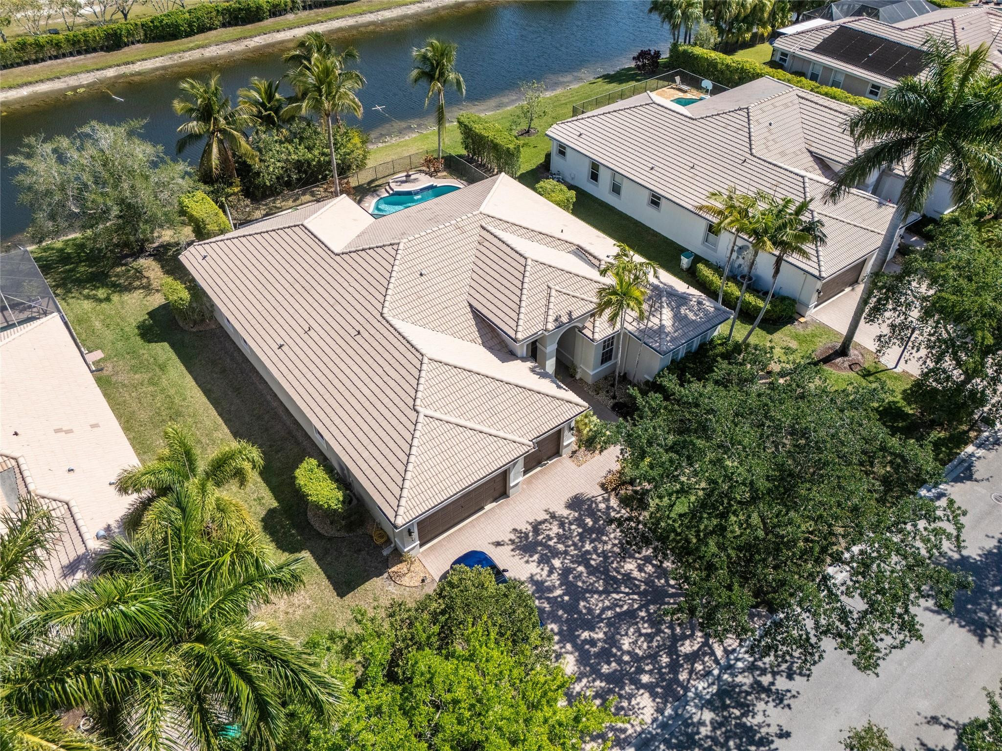 10645 NW 69th Pl