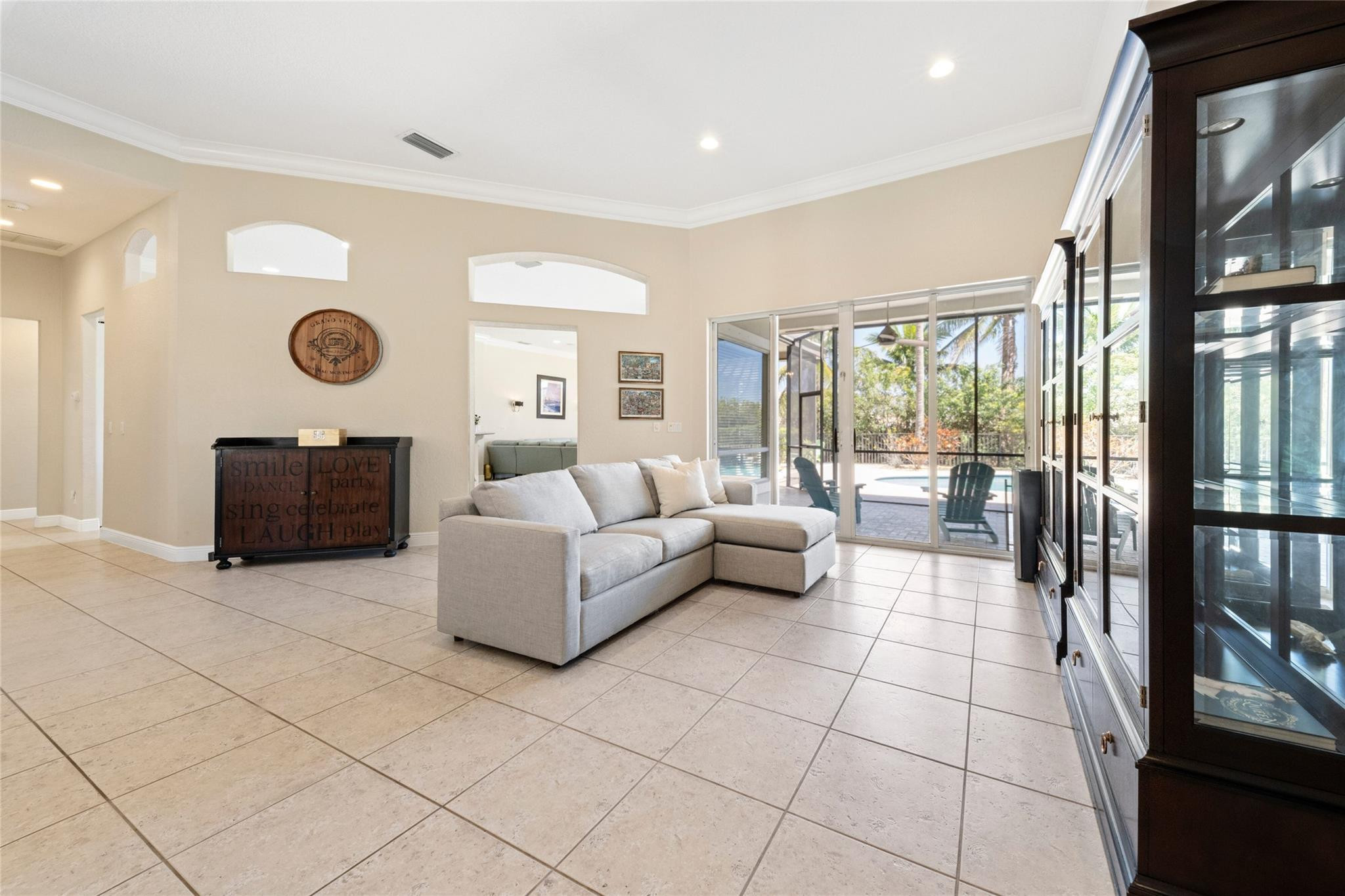 10645 NW 69th Pl