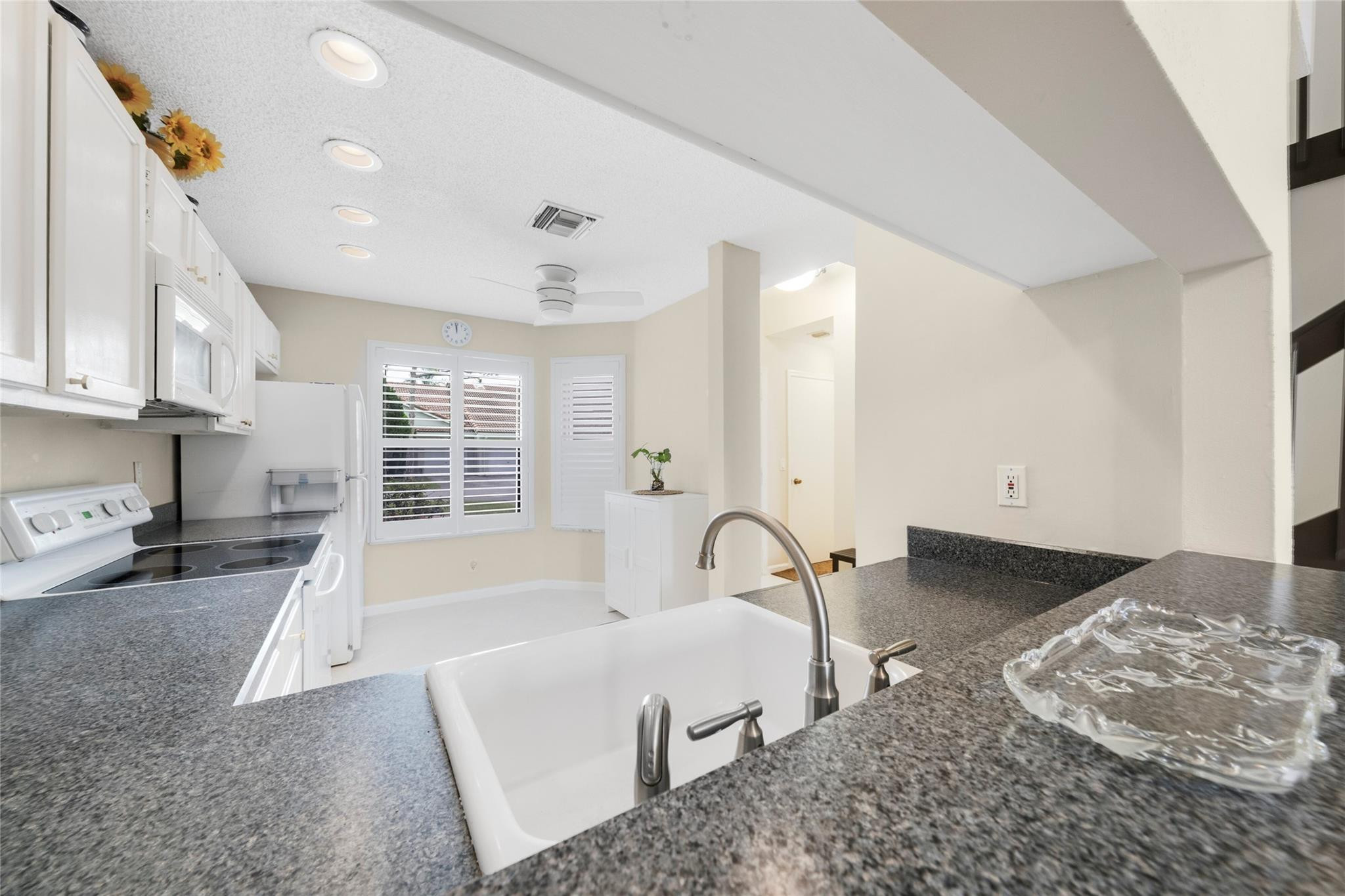 7362 Pinewalk Dr 7362