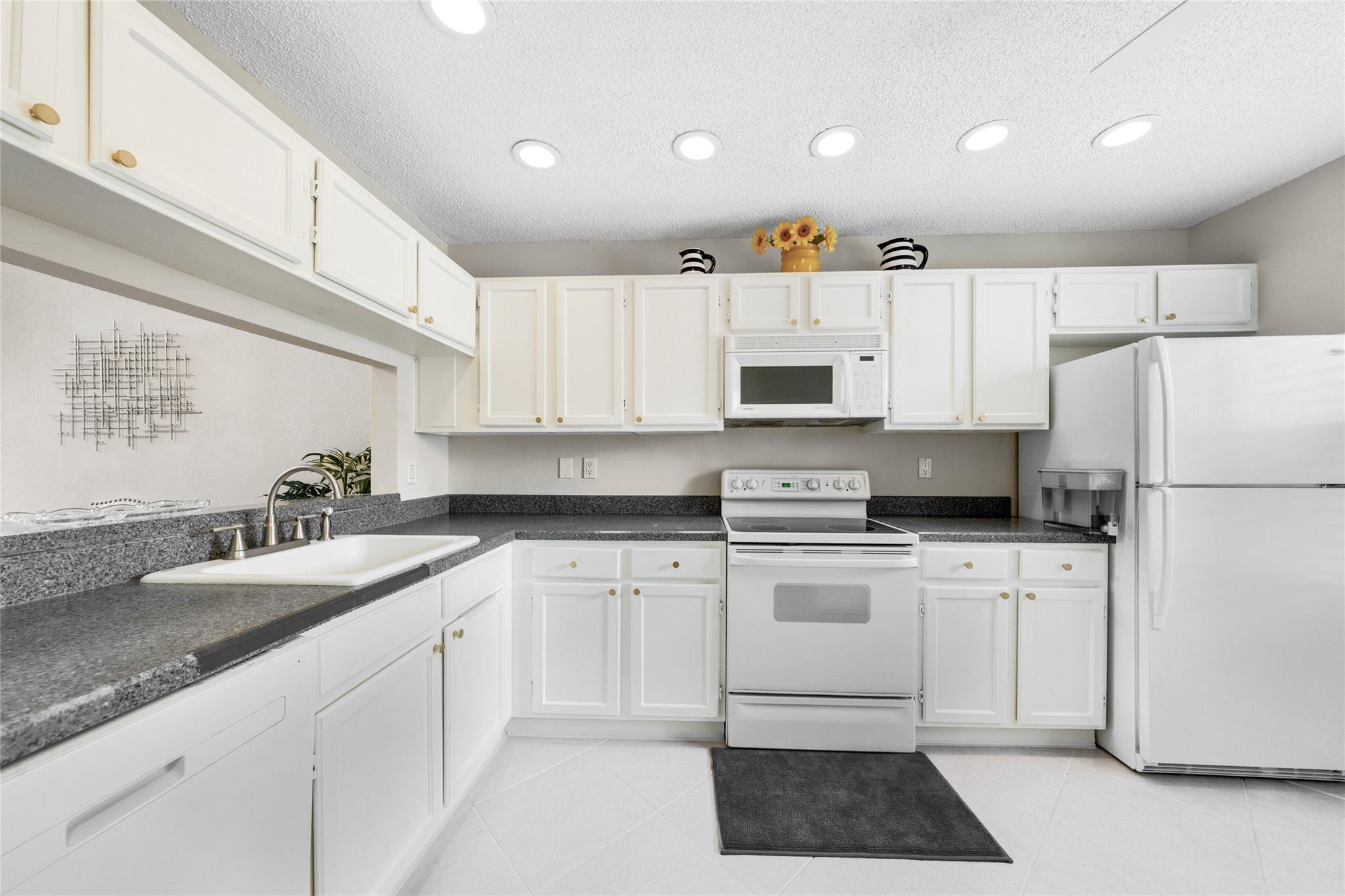 7362 Pinewalk Dr 7362