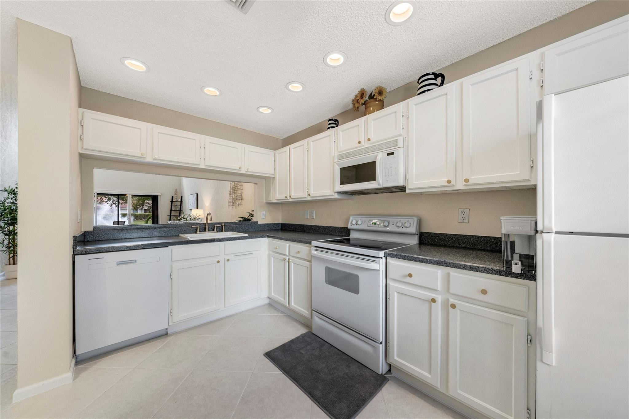 7362 Pinewalk Dr 7362